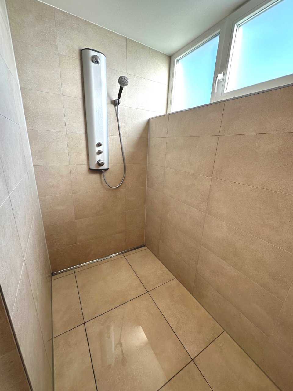 Dusche im Wellnessbereich