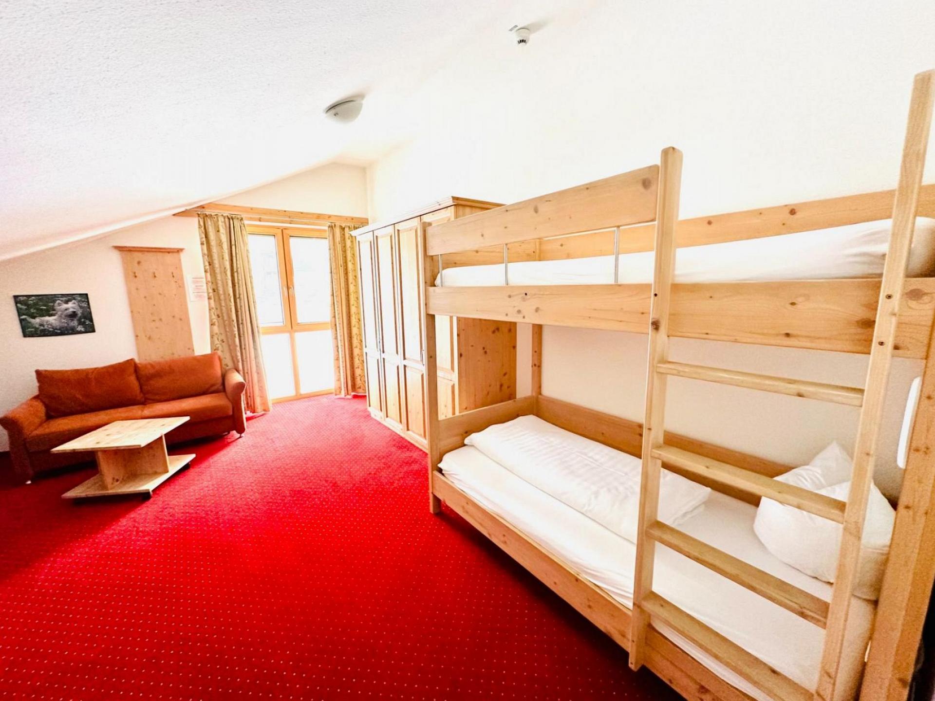 Schlafzimmer 3