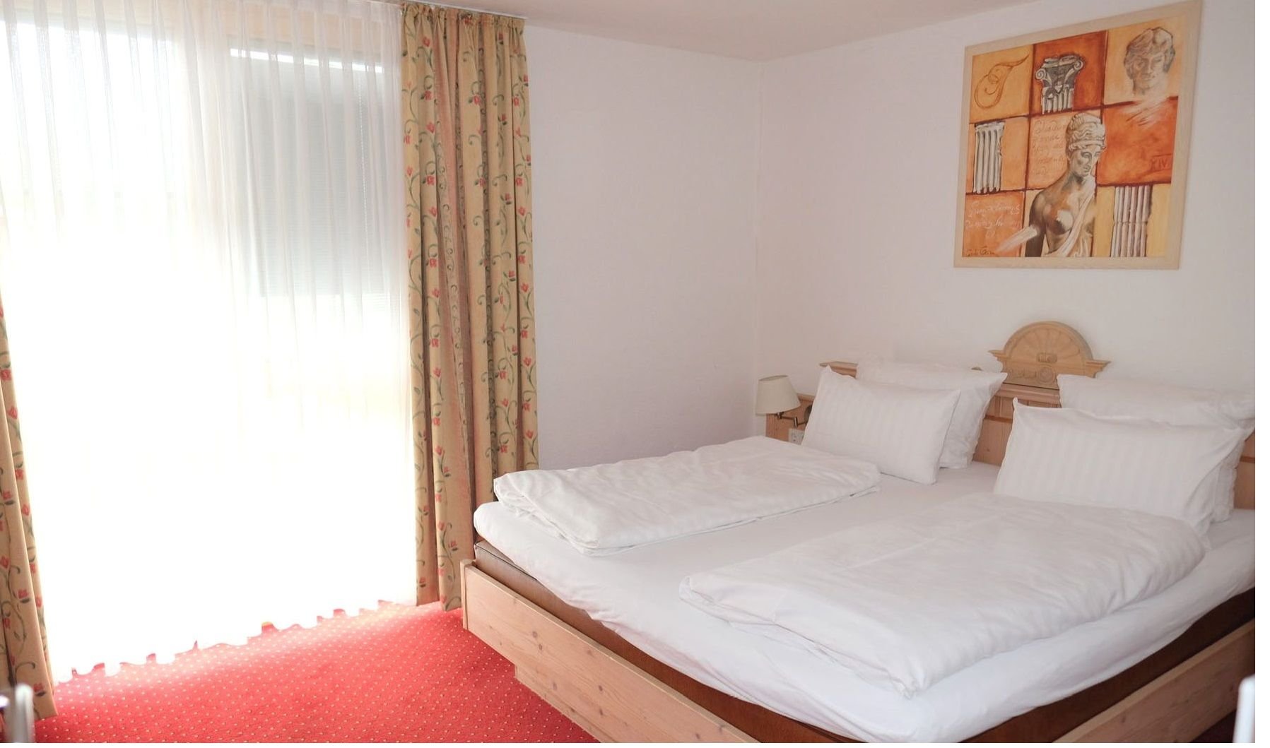 Schlafzimmer 1