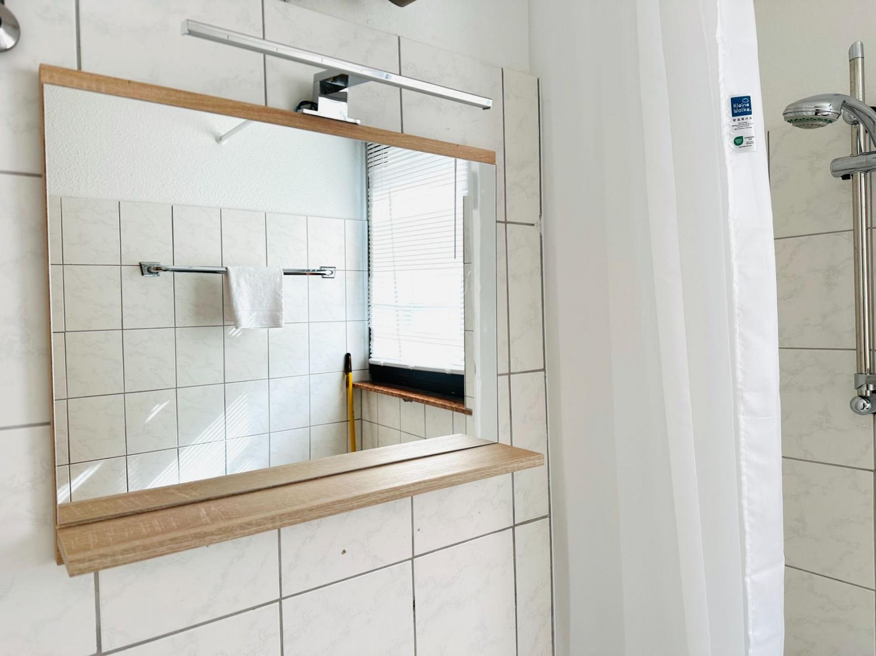 Badezimmerspiegel