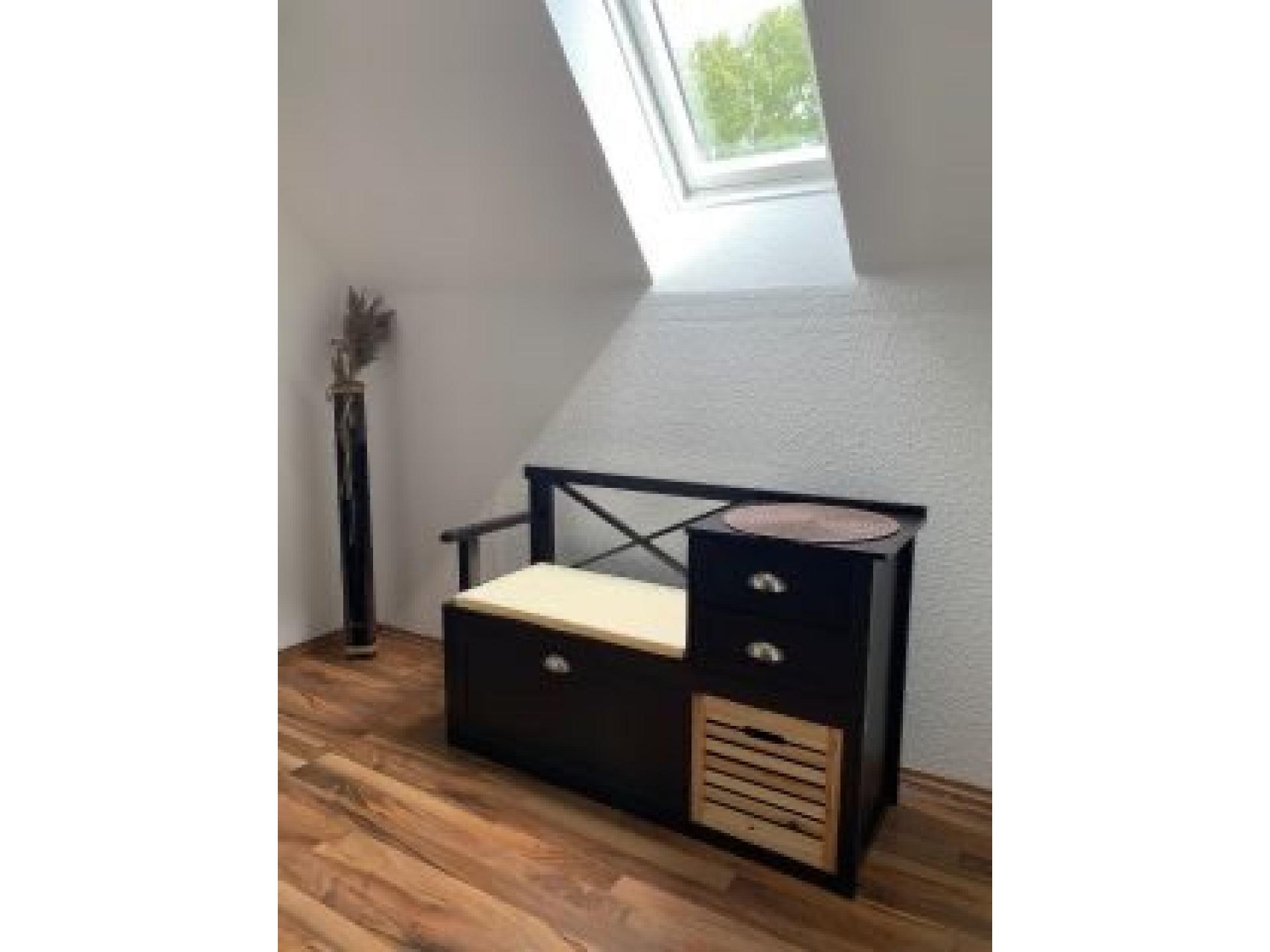 Garderobe OG