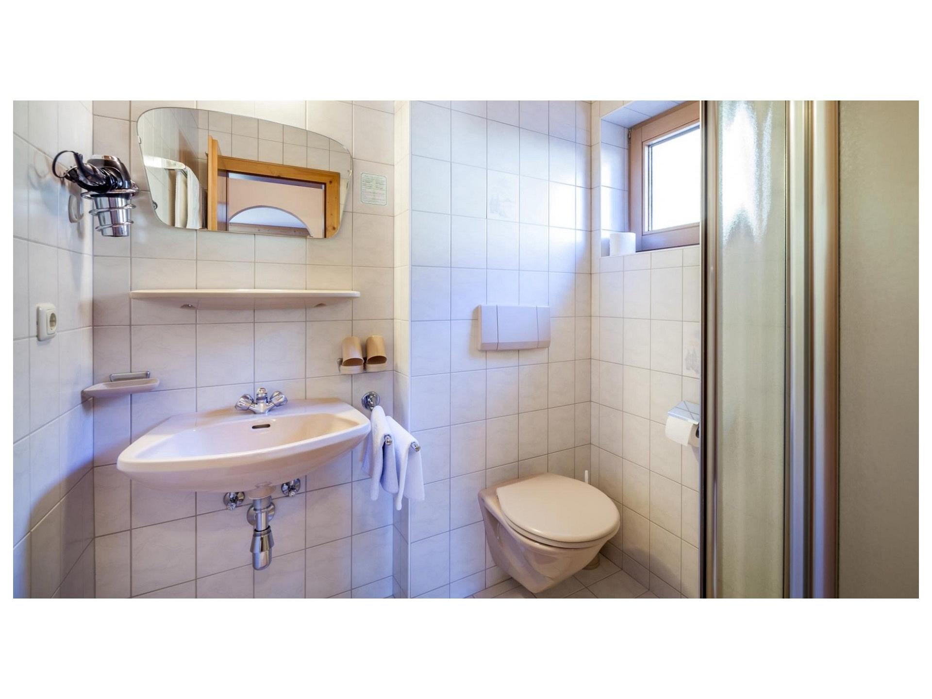 Bad zu Schlafzimmer 2