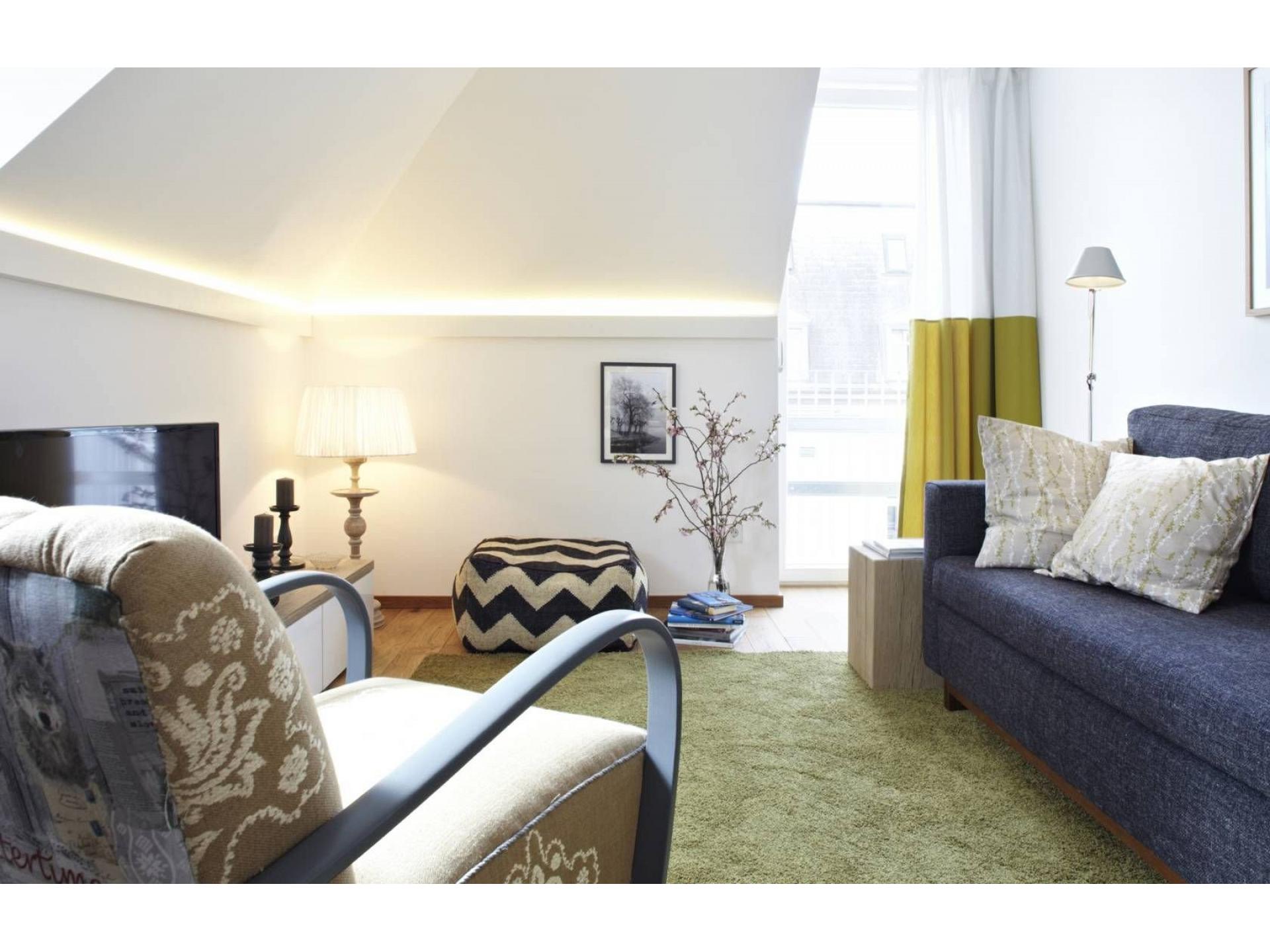 Wohnzimmer & Couch