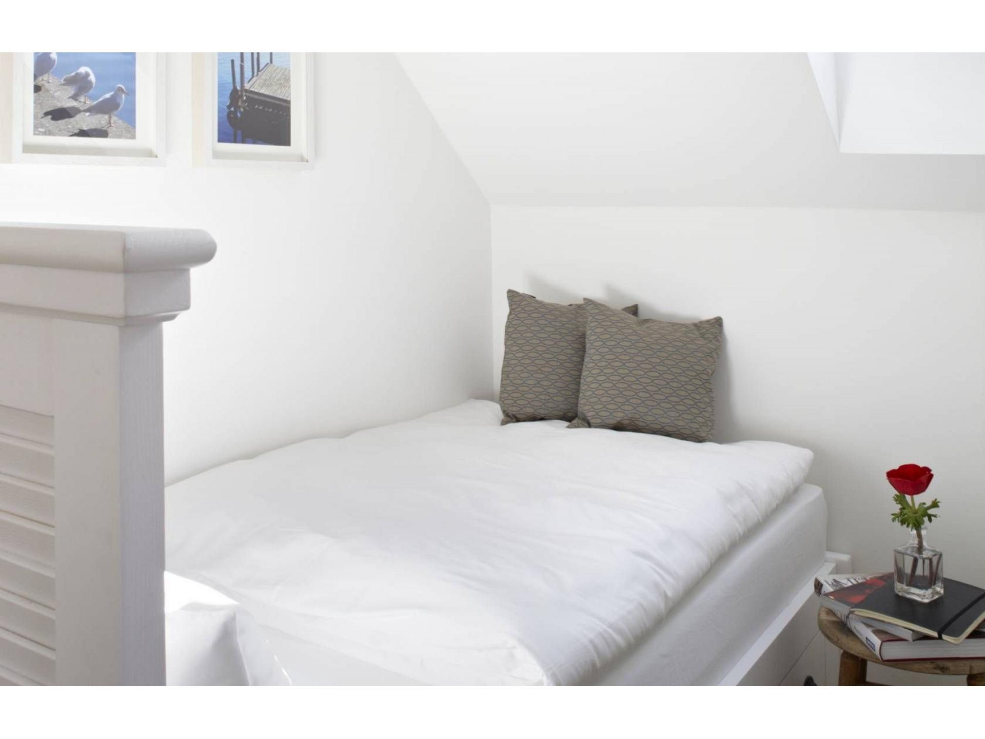 Einzelbett (90 x 200)