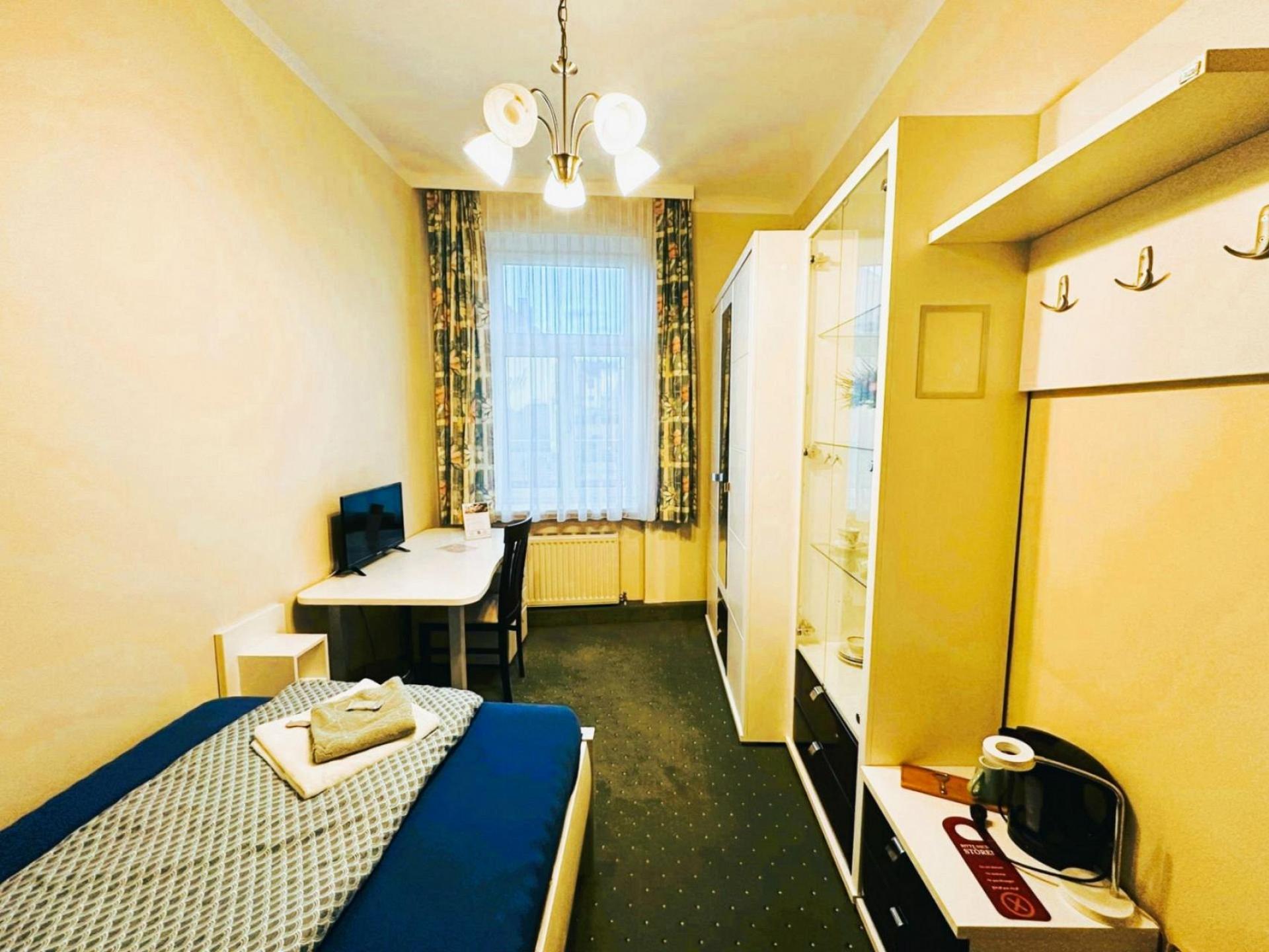 Room 012, Blick auf das s