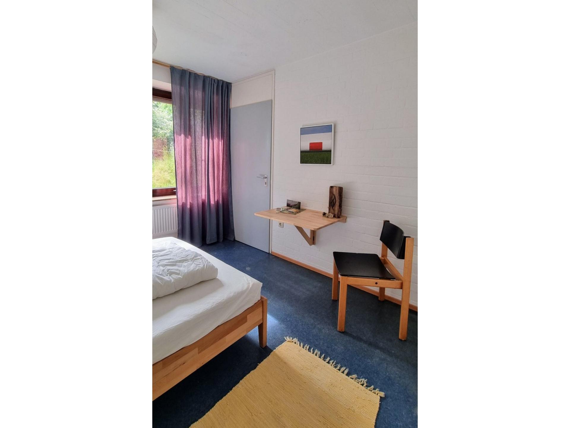 Zimmer 8 Foto 2