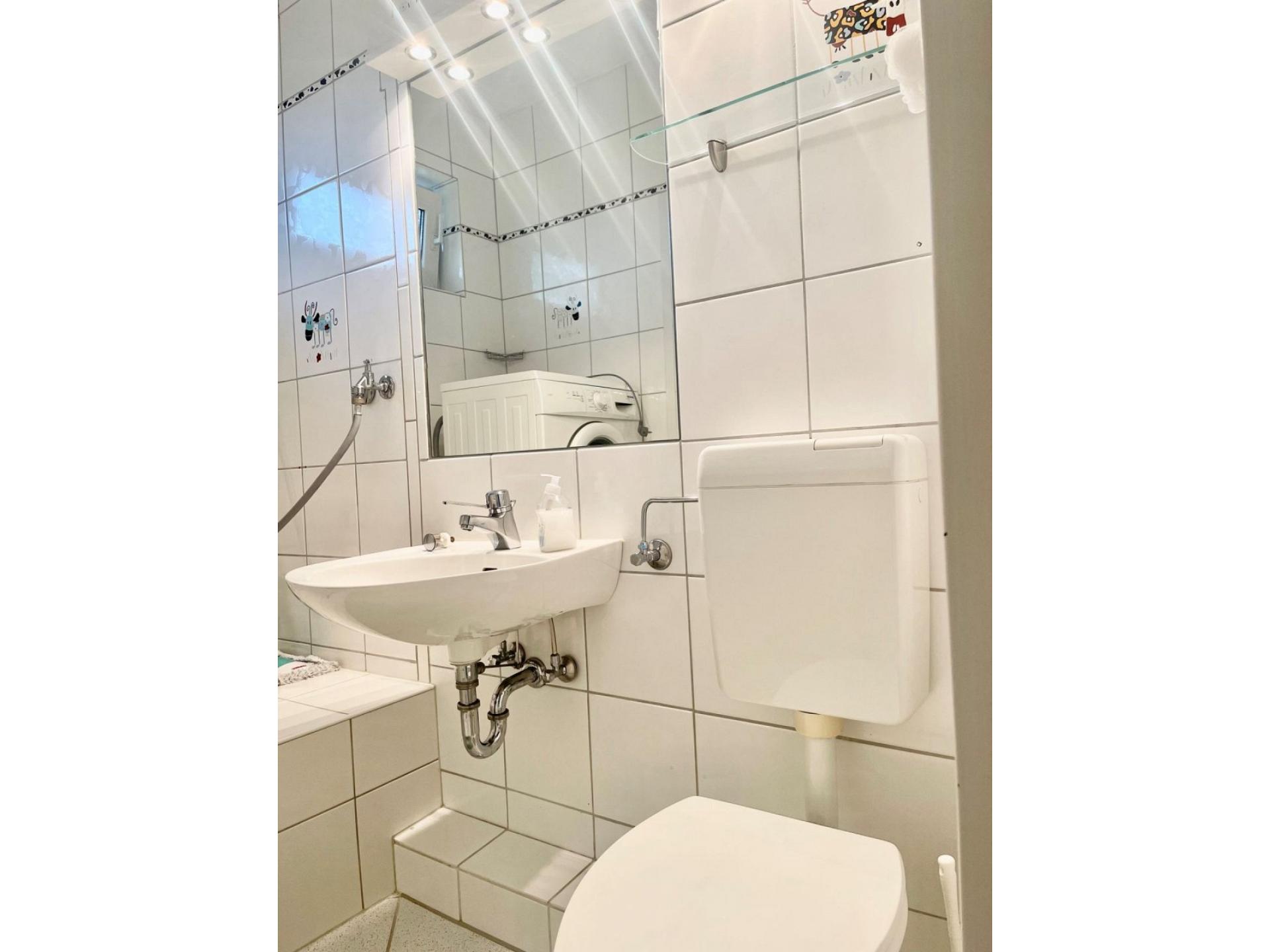 Ruhiges Landhaus am Wald mit Garten Foto 11