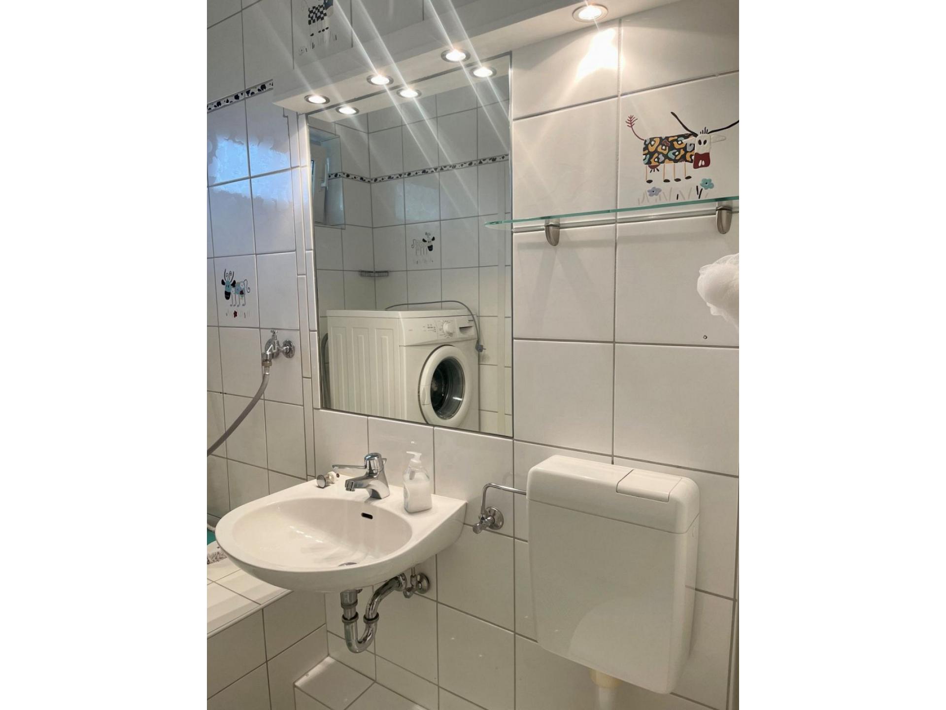 Ruhiges Landhaus am Wald mit Garten Foto 12