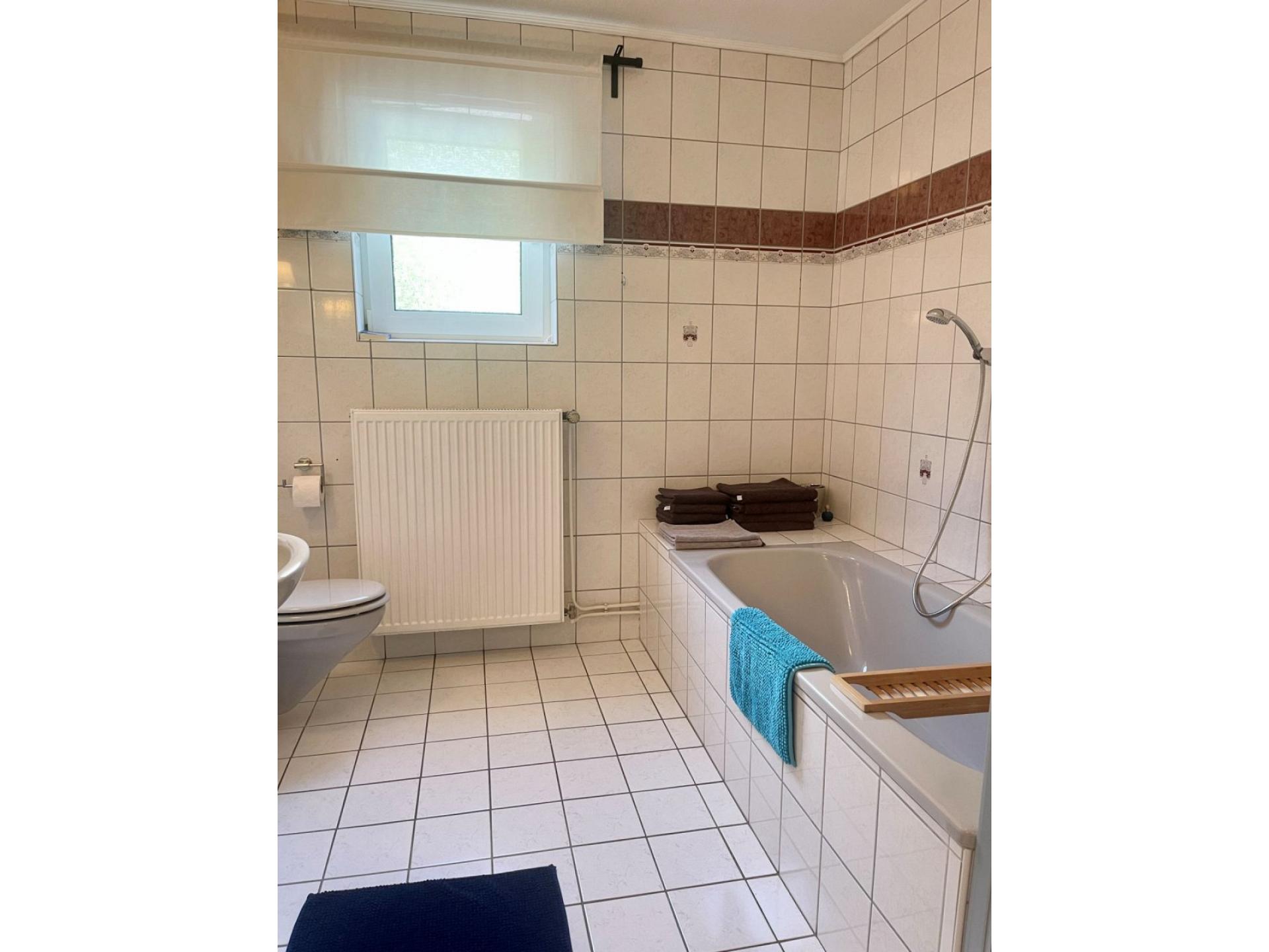 Ruhiges Landhaus am Wald mit Garten Foto 13