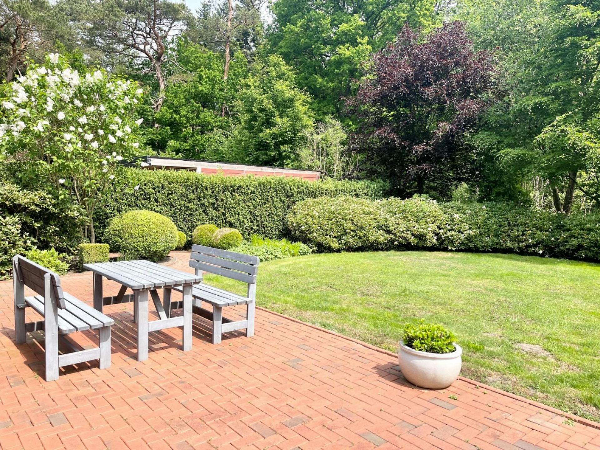 Ruhiges Landhaus am Wald mit Garten Foto 25