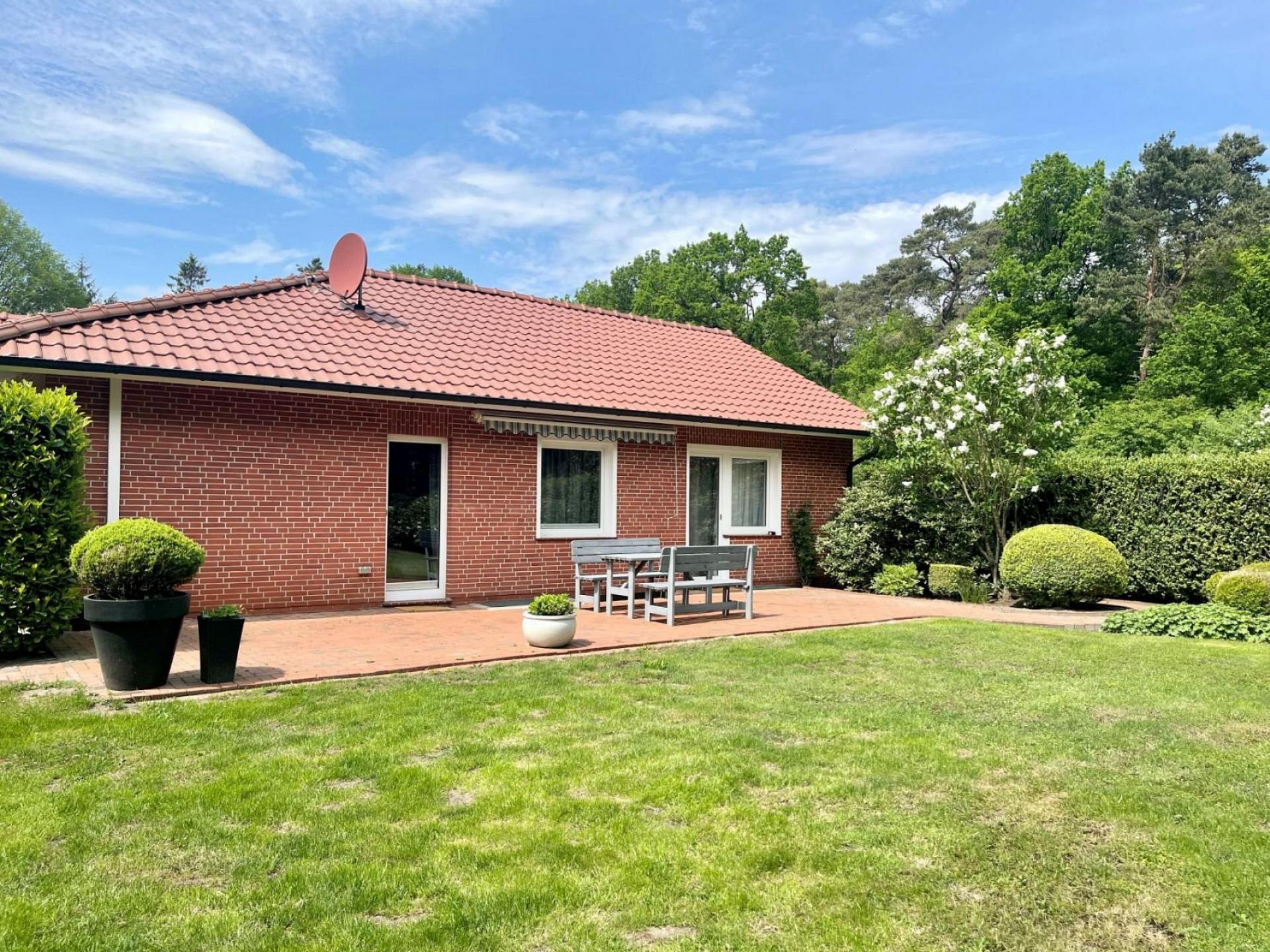 Ruhiges Landhaus am Wald mit Garten Foto 26