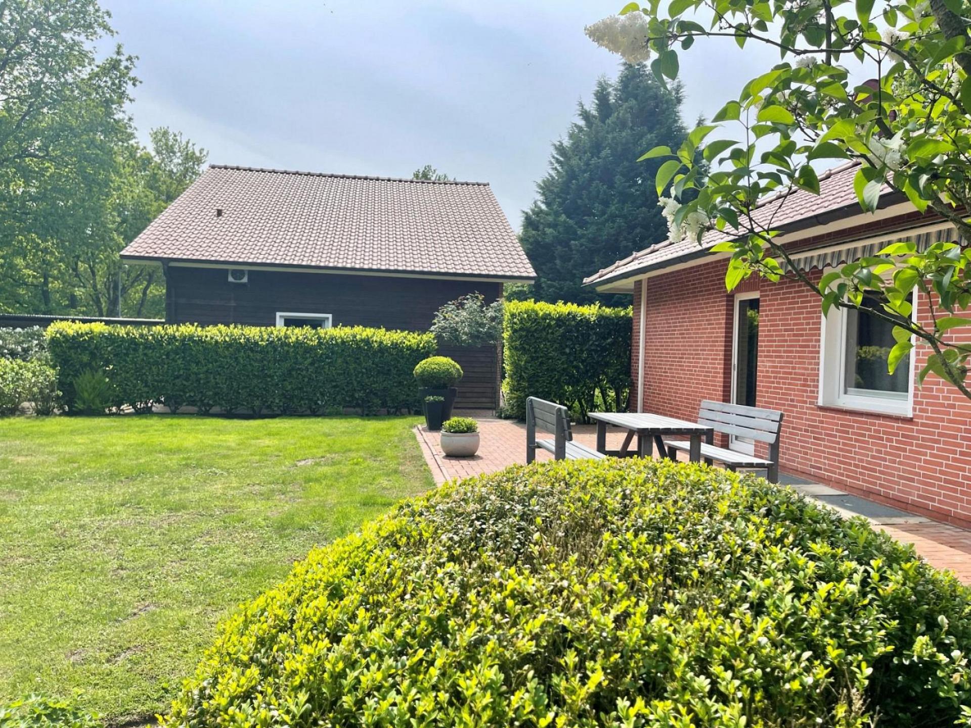 Ruhiges Landhaus am Wald mit Garten Foto 27