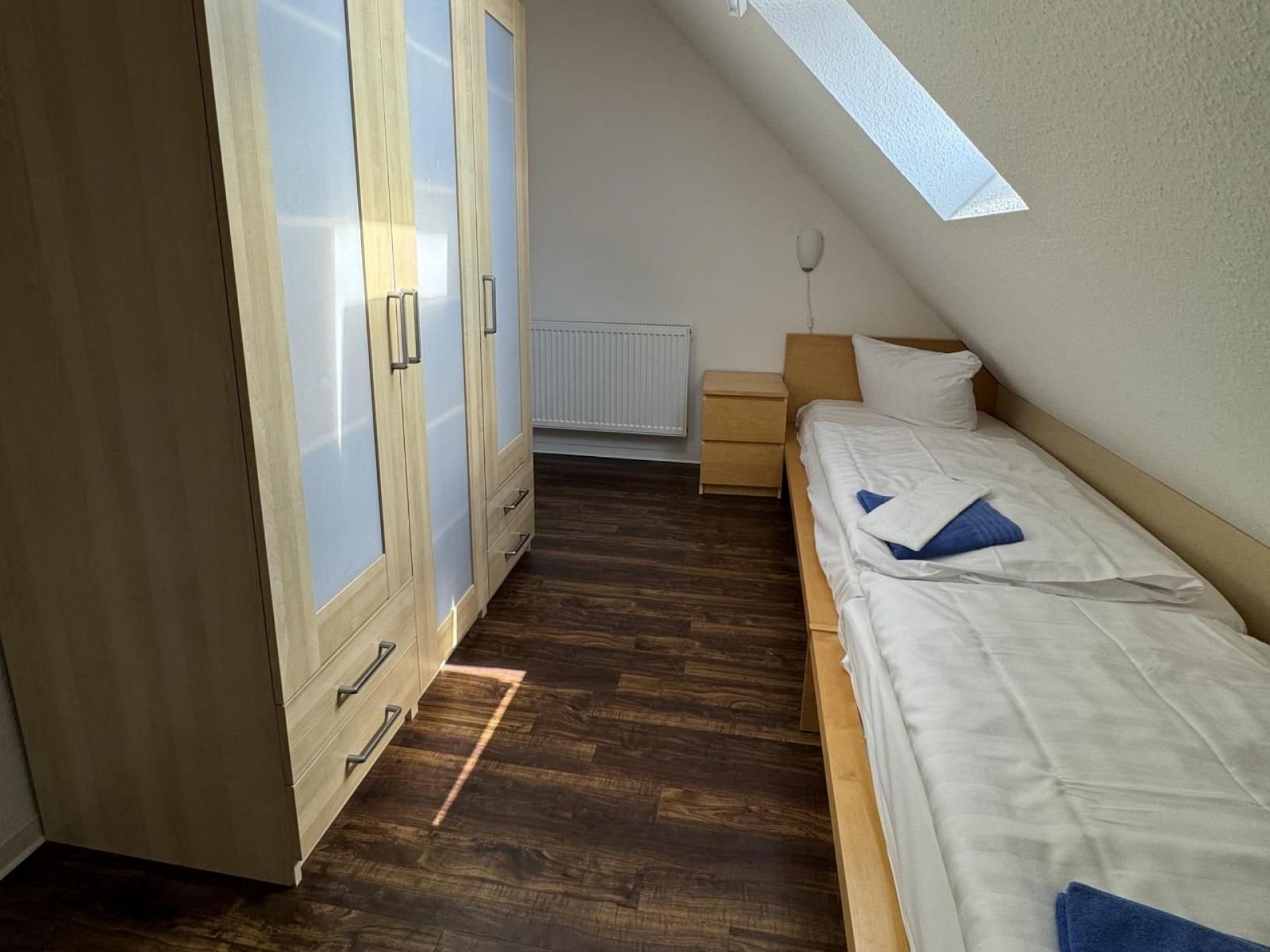 Schlafzimmer 2