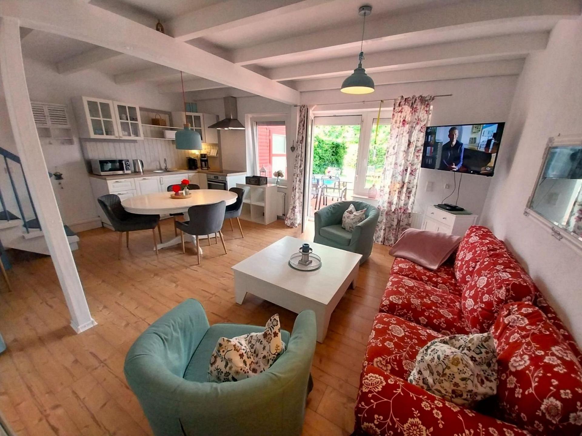 Wohnbereich mit K&uuml;ch