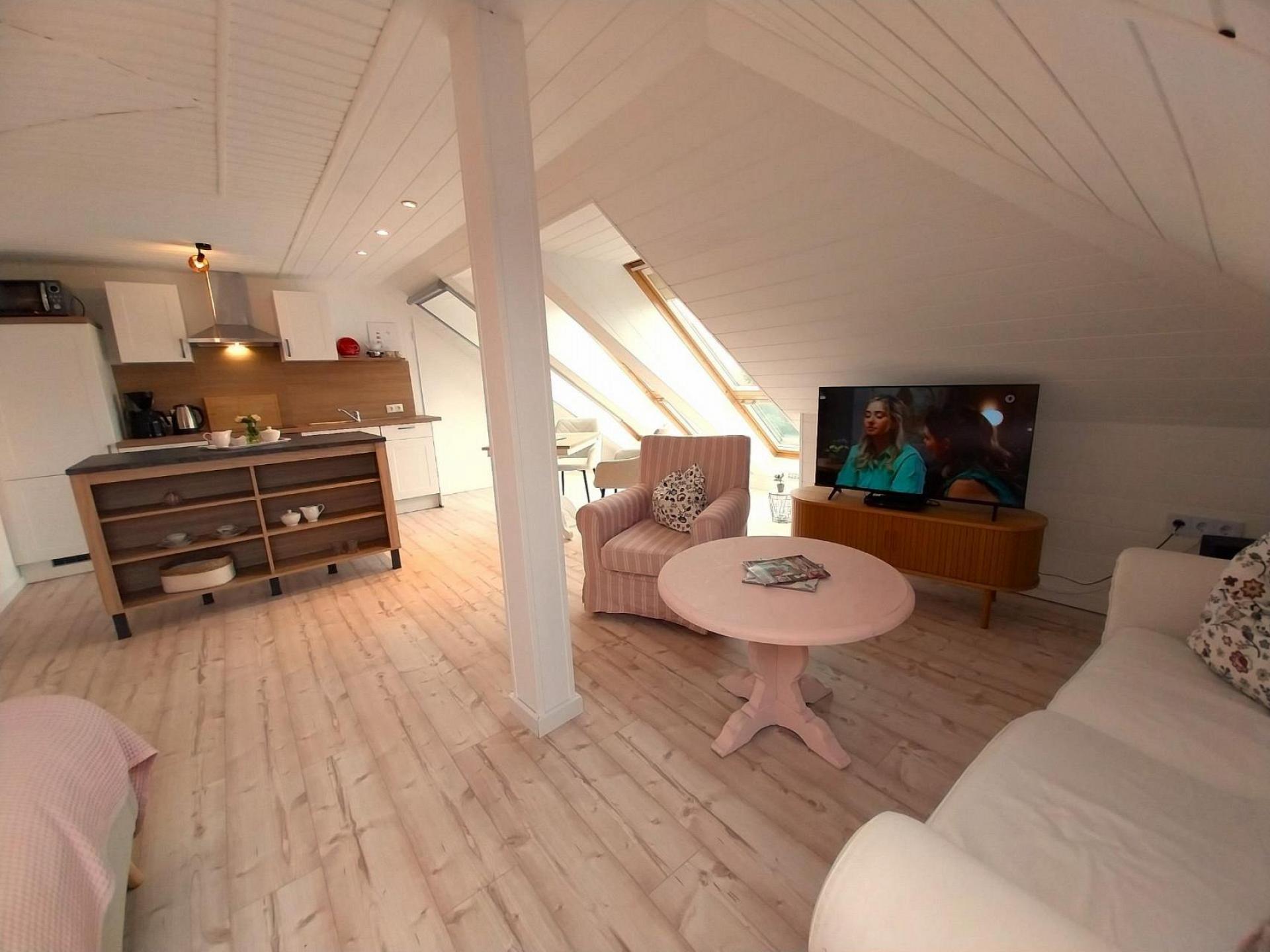 Wohnbereich mit SMART TV